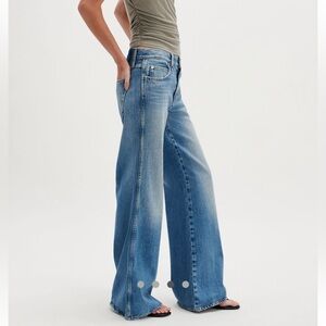 Amo Faith Flare Wide-Leg Jeans. Size 26.